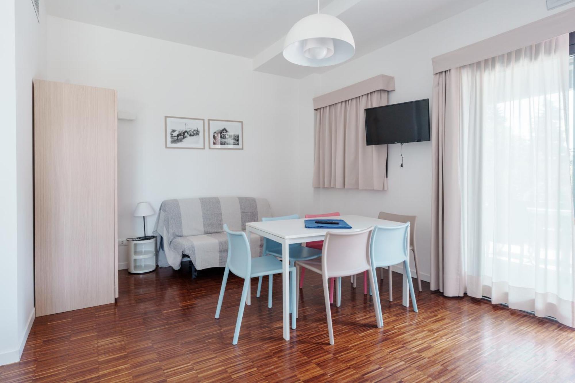 Residenze Di La' Dal Fiume Aparthotel Caorle Exterior foto